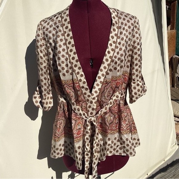 BCBGMaxAzria Tops - BCBG MazAzria Silk Polka Dot Boho Blouse Size M Casual Short Sleeve Shirts